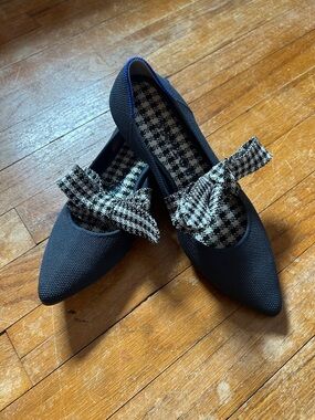 Rothy’s The Point – Navy with Black&White Houndstooth-Size 8